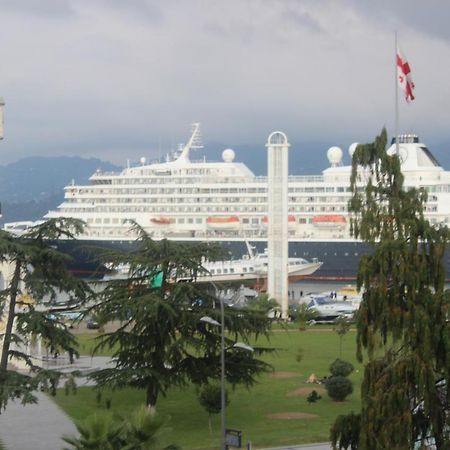 My Warm Guest House Batumi Exterior foto